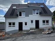 Jetzt Besichtigungstermin vereinbaren! Modernes Wohnen im Grünen: Familienfreundliche Doppelhaushälften - Ennepetal (Stadt der Kluterhöhle)