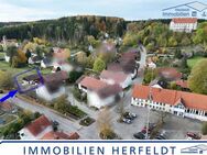 Modernes Neubau-EFH im historischen Ortskern am Bachlauf - malerischer Blick auf Schloss Unterdießen - Unterdießen