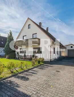 Einfamilienhaus mit Ausbau- und Erweiterungsmöglichkeiten und gepflegtem Garten in Parkstetten - Parkstetten