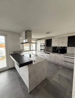 Exklusive Maisonette: Ihr Wohntraum auf 200qm im Zentrum Sindelfingens - Sindelfingen