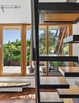 Großzügige Maisonette-Wohnung in Toplage mit Dachterrasse und Blick auf den Maschsee - Hannover