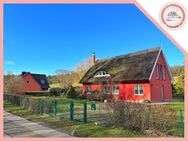 Charmantes Reetdachhaus in naturnaher Lage nahe dem Großen Jasmunder Bodden - Neuenkirchen (Landkreis Vorpommern-Rügen)