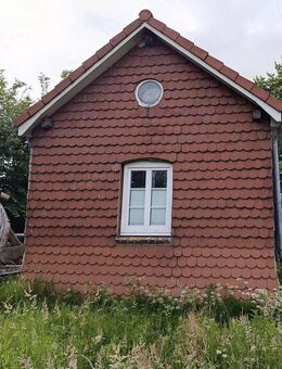 Verwunschenes Bahnwärterhäuschen mit Naturgrundstück - Stedesand