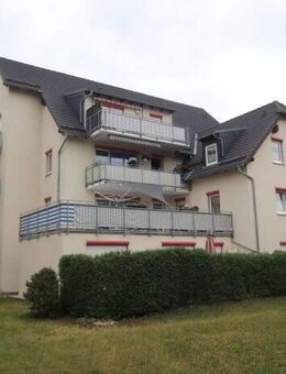 großzügige 5-Raumwohnung mit Balkon - Pöhl