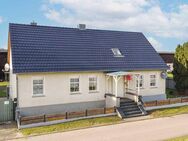 Viel Platz und Potenzial: Gepflegtes EFH mit großem Garten und Nebengebäuden in Wartin - Casekow