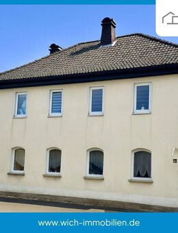 Vermietetes Zweifamilienhaus in zentraler Lage von Pressig - Pressig