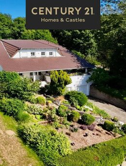 Exklusive Waldrandvilla in Schiffweiler - Architektonisches Juwel mit Weitblick - Schiffweiler