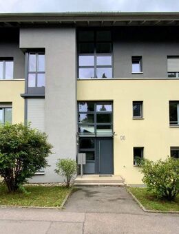 Am Salonwald zuhause: Charmante 3-Zimmer-Wohnung mit Balkon - Ludwigsburg