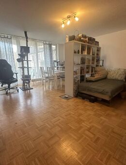 Bonn-Heiderhof: Sofort Bezugsfrei ! Schöne 3-Zi. WHG - ca. 80 m², 2 Balkone, Stellplatz, Einbauküche - Bonn