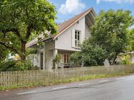 Lichtdurchflutetes Einfamilienhaus mit Einliegerwohnung in absolut sonniger Lage von Hohenpolding - Hohenpolding