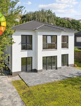 Erstbezug! Exklusive Niedrigenergie-Stadtvilla in beliebter Lage von Berlin-Rudow - Berlin