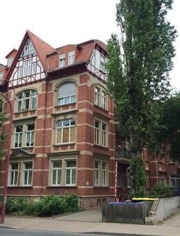 Helle 4-Zimmer-Wohnung mit Balkon in Erfurt - Erfurt