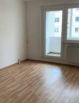 1-Raum-Wohnung mit Balkon - Stadtzentrum von Oschersleben - Oschersleben (Bode)