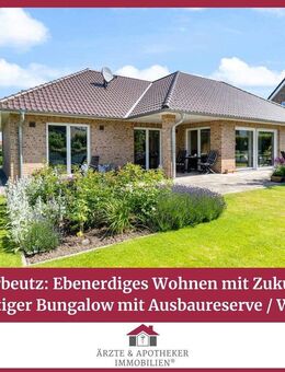 Scharbeutz: Ebenerdiges Wohnen mit Zukunft - Hochwertiger Bungalow mit Ausbaureserve / Walmdach! - Scharbeutz