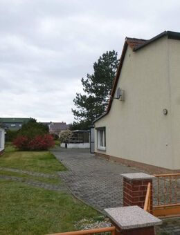 Haus mit Ausbaupotenzial und großem Grundstück in Großlehna - Markranstädt