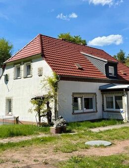 PROVISIONSFREI|Exklusives Anwesen in Alleinlage - Zwei Wohnhäuser, Scheune & Werkstatt auf 4505 qm - Gräfenhainichen