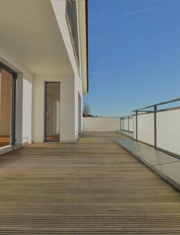 *PROVISIONFREI* Exklusive Penthouse Wohnung mit Dachterrasse/Stilvolles Wohnen in Hamburg Bergedorf - Hamburg