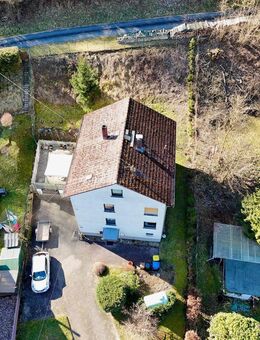 Schlangenbad-Niedergladbach: Ein 2-Familienhaus in Waldrandlage mit Potential! - Schlangenbad