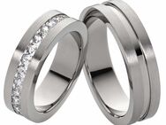 Schmale Titanringe T041 mit umlaufenden Zirkonias - Aholming