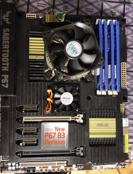 Mainboard Bundle. Im guten Zustand und Funktioniert. (siehr Fotos). Bitte nur Telefonischen Kontakt! - Krefeld
