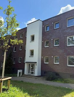 2025 energetisch saniert. Außendämmung / Solar / Wärmepumpe. Zentral gelegene 3 Zimmer Wohnung in Lesum. Südbalkon / Badezimmer mit Wanne & Fenster. - Bremen