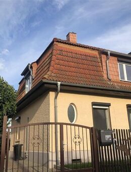 Doppelhaushälfte mit Flair in Wallhausen bei Sangerhausen - Wallhausen (Sachsen-Anhalt)