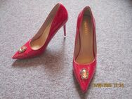 Feminine BIGTREE High Heels Lack rot mit Brosche Gr. 41/40 - NEU - Rottendorf