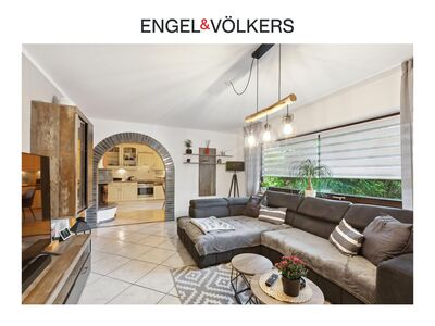 Engel & Völkers: Einfamilienhaus mit modernisierter Einliegerwohnung!