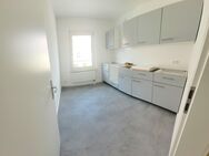 vollständig neu sanierte 3-Raum-Wohnung in Meuselwitz (1.OG frei) - Meuselwitz
