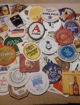 110 Bierdeckel aus Sammlung - Frankfurt (Main) Westend-Süd