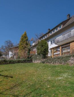 Sonnige Doppelhaushälfte in ruhiger Sackgassenlage - Königsfeld (Schwarzwald)