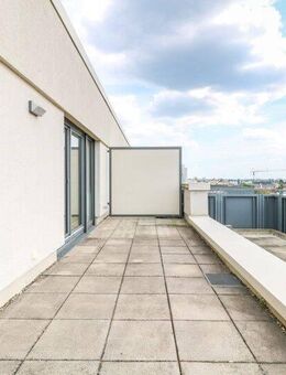 Penthouse mit großzügiger Sonnenterrasse inkl. TG-Stellplatz - luxuriös wohnen über den Dächern - Frankfurt (Main)