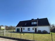 Jetzt schnell sein: Zweifamilienhaus auf erstklassigem Grund - Hoisdorf