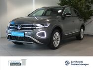 VW T-Roc, Style, Jahr 2023 - Blaufelden