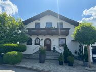 Freistehendes Einfamilienhaus mit Garage und traumhaften Garten mit Seeblick... - Reisbach