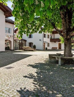 ** RESERVIERT ** "Attraktive 2-Zimmer-Wohnung mit Balkon in Hammer bei Siegsdorf, zu verkaufen" - Siegsdorf