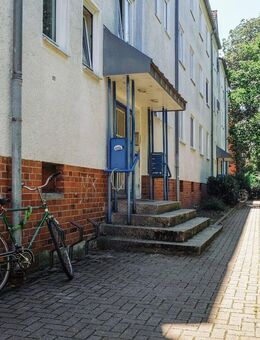 Hell belichtete 3-Zimmer-Wohnung im Stadtzentrum // 2.OG links - Wolfsburg
