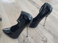 Devious Dagger 12 Extreme Heels - Bensheim