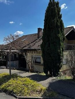 Einfamilienhaus mit Garage, Garten und großem Süd-Balkon - Breitscheid (Hessen)