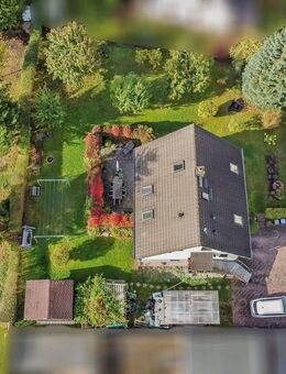 Charmantes Einfamilienhaus in Massivbauweise (Liapor) mit großem Grundstück, Carport und vielen Extras - Aue Zentrum