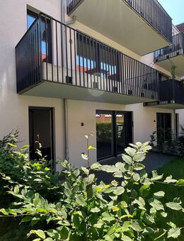 Familientraum: 3-4 Zimmer Wohnung mit Terrasse und kleinem Gartenanteil - Hamburg