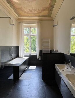 Große 4-Zimmer Wohnung über den Dächern der Stadt - Gera