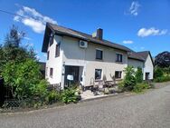 Idyllisch gelegenes Landhaus (ehemaliges Bauernhaus) mit toller Aussicht und großem Grundstück - Niederwambach