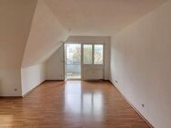 NEU * 1 Raum Dachgeschosswohnung in Weißig * Balkon * Abstellkammer * Stellplatzoption und mehr! - Dresden