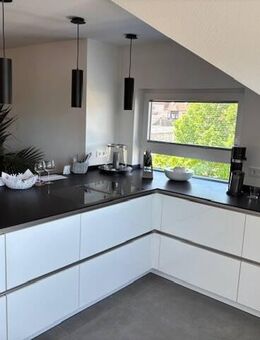 Exklusive 3-Zimmer-Dachgeschosswohnung mit Fernblick und Design-Charakter in Eltville - Eltville (Rhein)