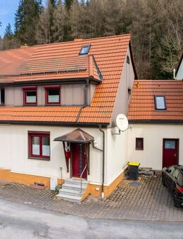 Charmante Doppelhaushälfte mit Potenzial - Wohnen mit Charakter und Gartenidylle - Suhl