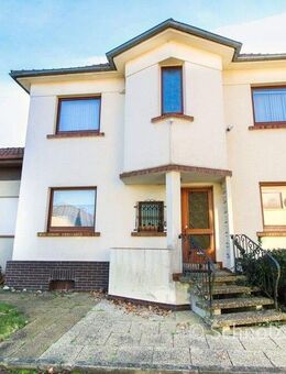 Platz für Pläne: 2 FH in beliebter Wohnlage - Vlotho