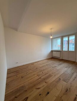 WG-Zimmer mit Balkon im Erstbezug nach Sanierung - Berlin-Tempelhof - Berlin