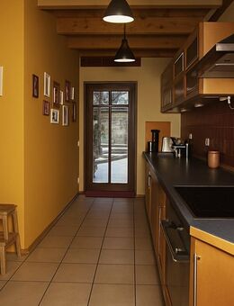 Schön gelegen in Pfeffelbach: 2 Häuser: 1 x ca. 194m² saniert, 1 x ca. 125m² renovierungsbedarf, mi - Pfeffelbach