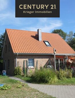 Neuwertiges Haus mit Pferdehaltung, Stall und Halle - Prezelle